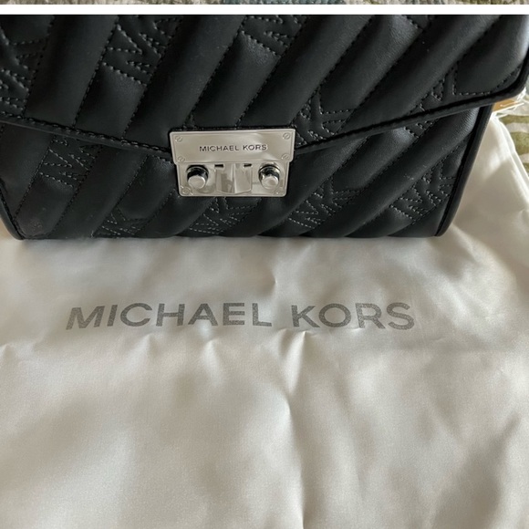 🌟Rare🌟Michael Kors Rose Quilt Shoulder bag - Picture 5 of 6